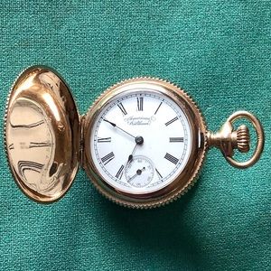 vintage AMERICAN WALTHAM pocket watch GOLD